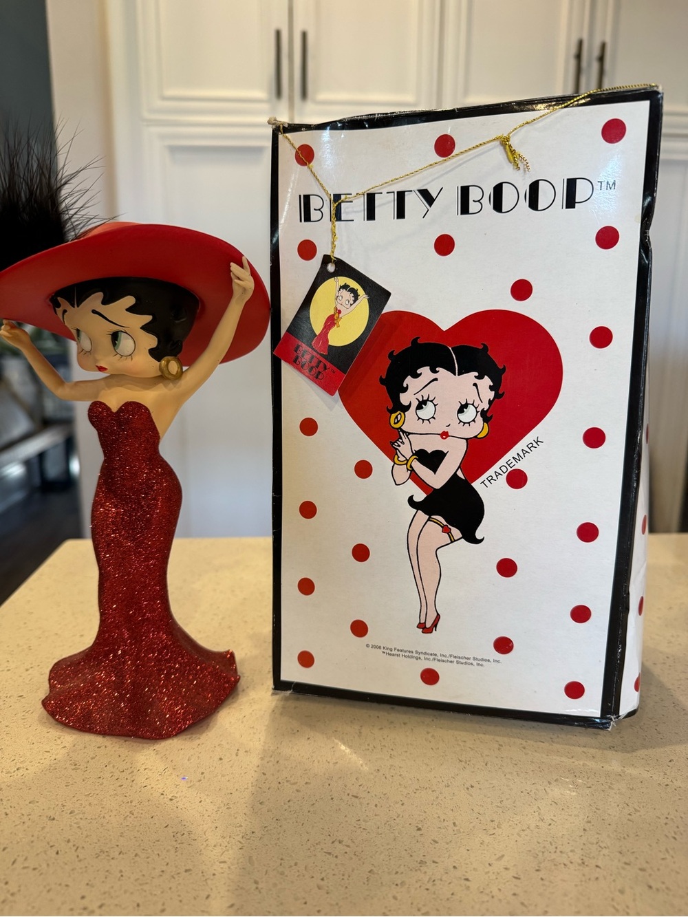 VINTAGE BETTY BOOP WESTLAND 9" BETTY FIXING HAT FIGURINE #6969 RED DRESS (2004)